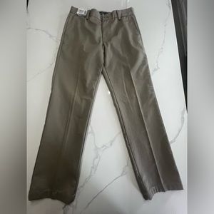 NWT Izod Heritage Chino Flat Front Slim Fit Wrinkle Free Chino Pants s 31/30